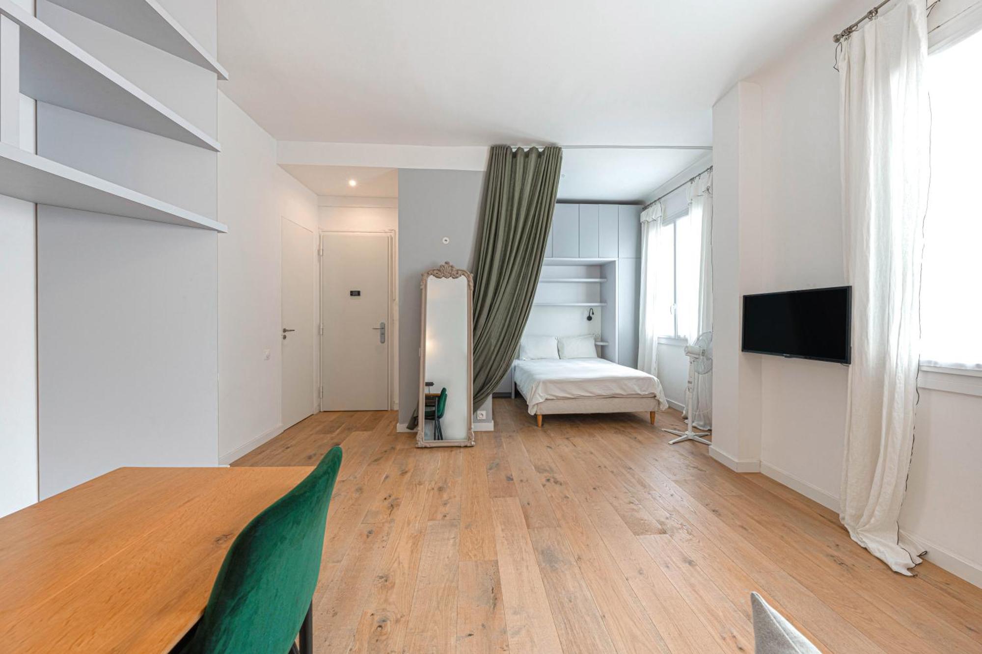 Apartamento Architecte Catalans- Bord De